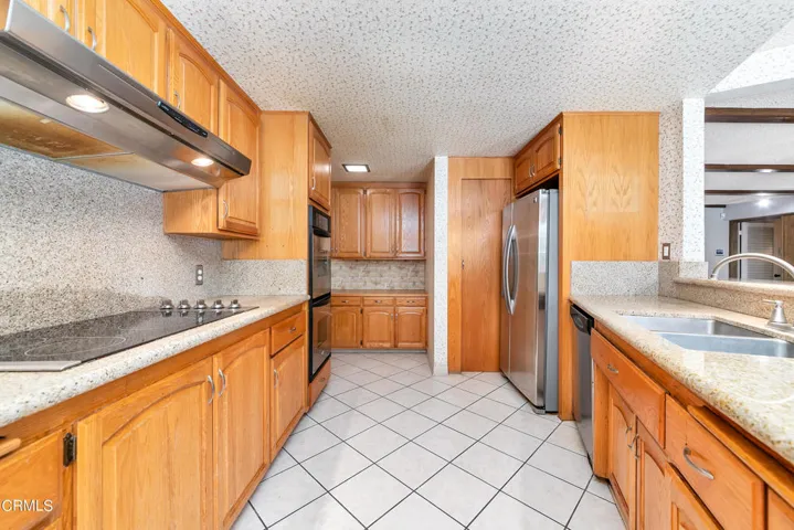 2060 Kinclair Dr13