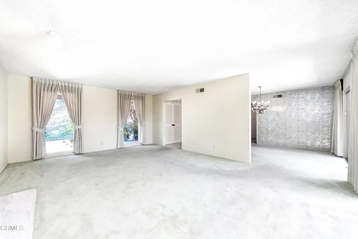 2060 Kinclair Dr9