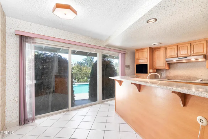 2060 Kinclair Dr19