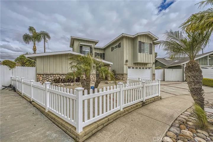 17131 Autumn Circle, Huntington Beach, California 92647