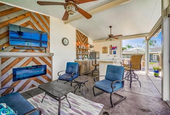 1542 W Phillips, Ontario, California 91762