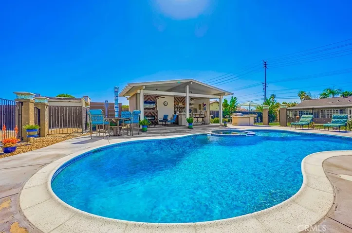 1542 W Phillips, Ontario, California 91762