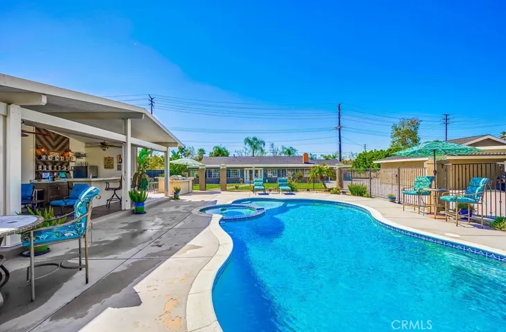 1542 W Phillips, Ontario, California 91762