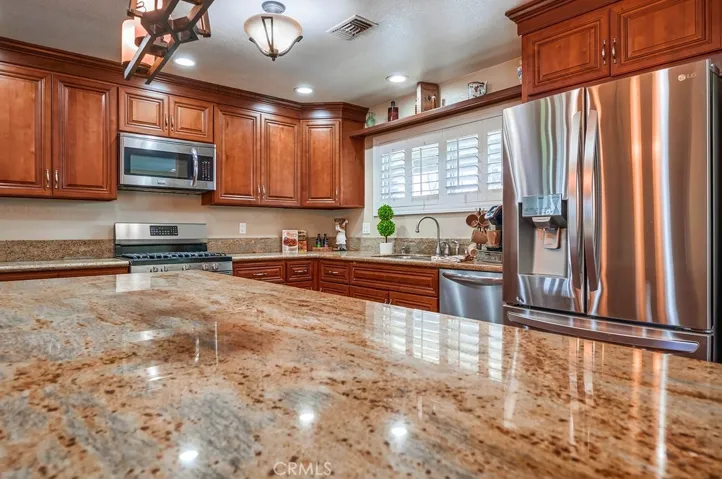 1542 W Phillips, Ontario, California 91762