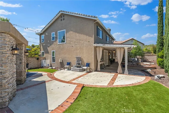6 Mockingbird Lane, Trabuco Canyon, California 92679