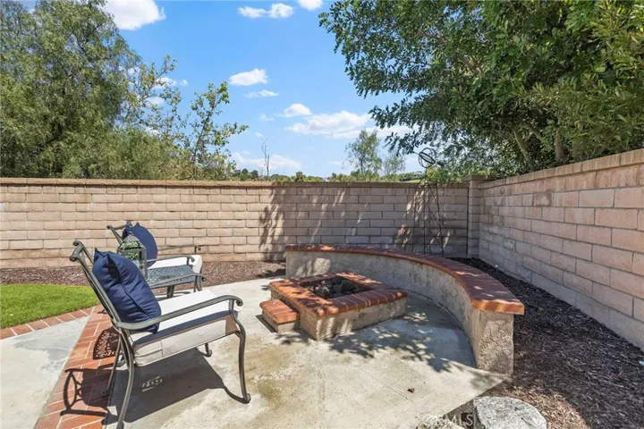 6 Mockingbird Lane, Trabuco Canyon, California 92679