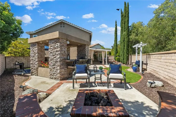 6 Mockingbird Lane, Trabuco Canyon, California 92679