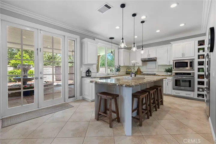 6 Mockingbird Lane, Trabuco Canyon, California 92679