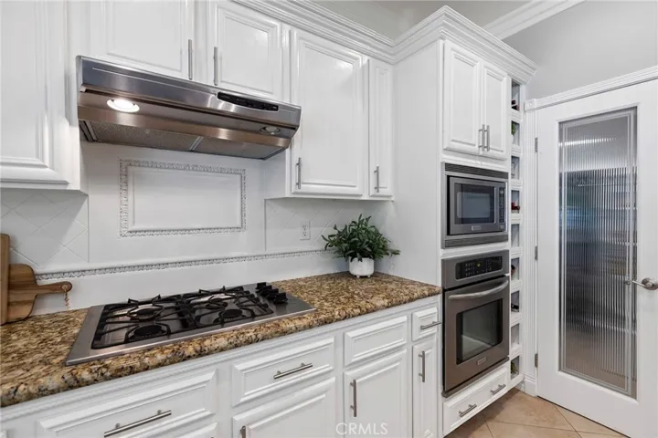 6 Mockingbird Lane, Trabuco Canyon, California 92679