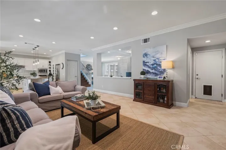 6 Mockingbird Lane, Trabuco Canyon, California 92679
