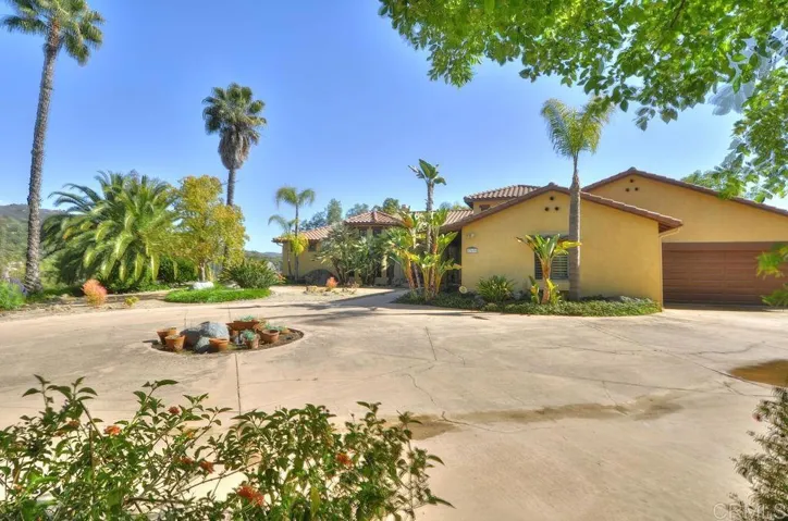 27690 Alps Lane, Escondido, California 92026