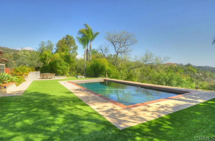 27690 Alps Lane, Escondido, California 92026