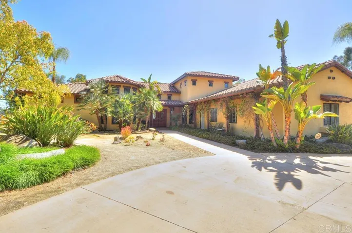 27690 Alps Lane, Escondido, California 92026