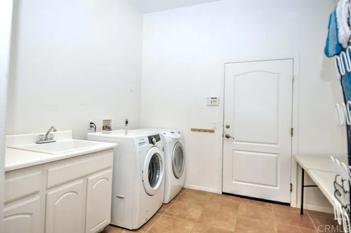 27690 Alps Lane, Escondido, California 92026