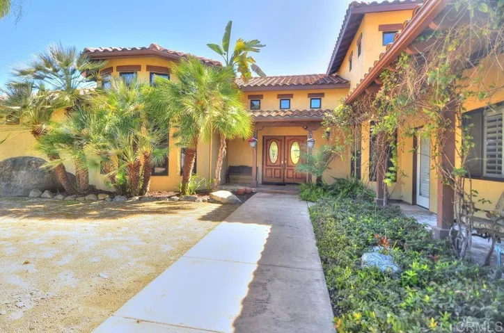 27690 Alps Lane, Escondido, California 92026
