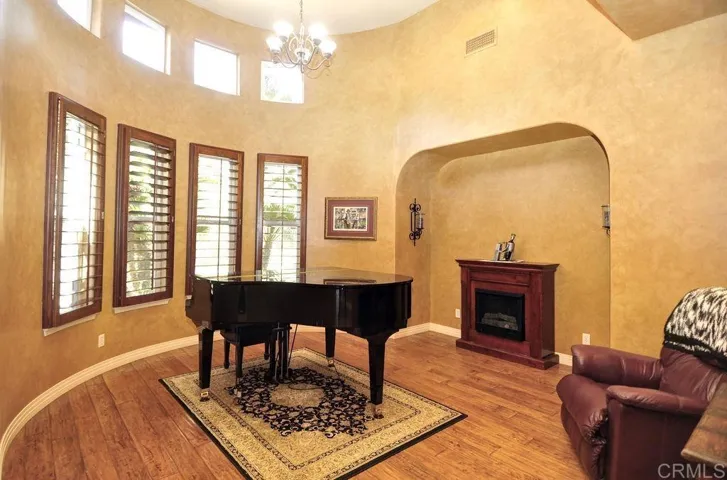 27690 Alps Lane, Escondido, California 92026