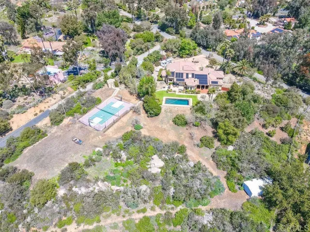 27690 Alps Lane, Escondido, California 92026