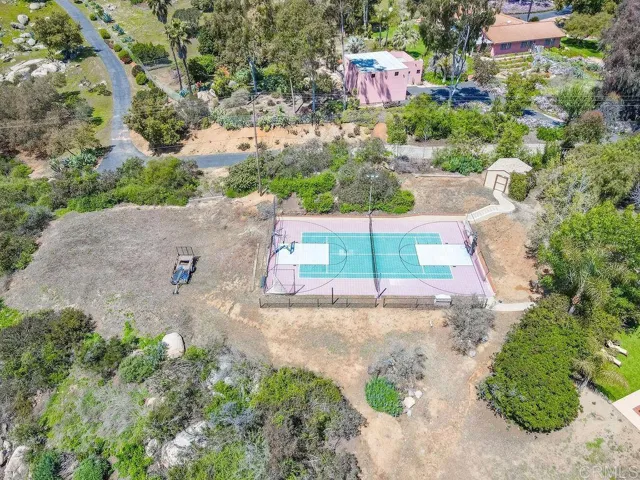 27690 Alps Lane, Escondido, California 92026