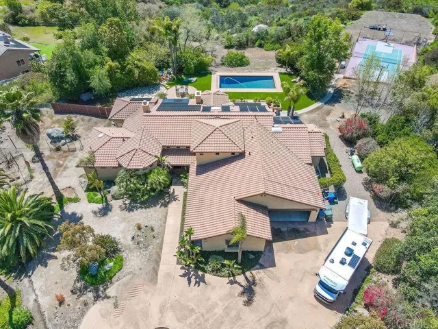 27690 Alps Lane, Escondido, California 92026