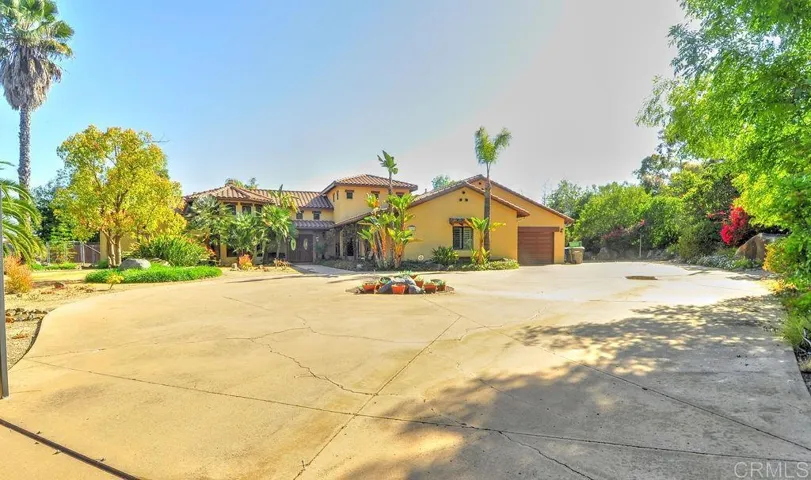 27690 Alps Lane, Escondido, California 92026
