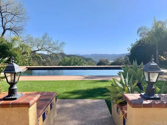 27690 Alps Lane, Escondido, California 92026