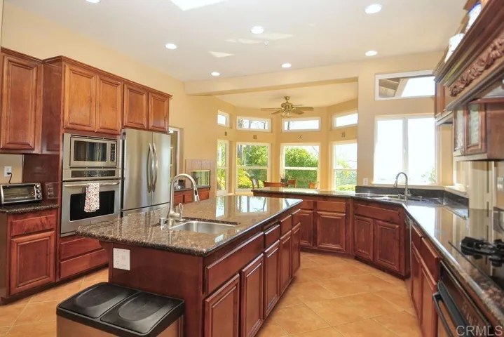 27690 Alps Lane, Escondido, California 92026