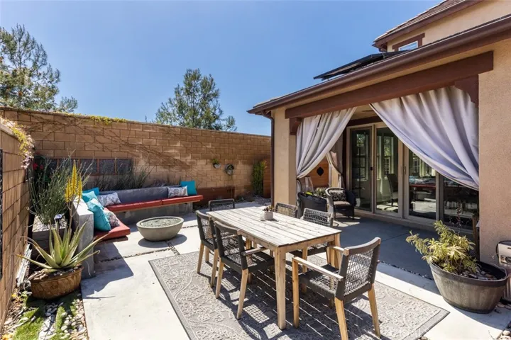 193 Barnes Road, Tustin, California 92782