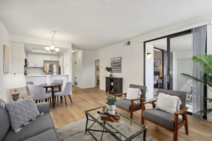 2204 River Run Dr 20, San Diego, California 92108