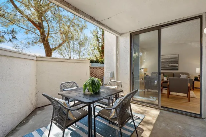 2204 River Run Dr 20, San Diego, California 92108