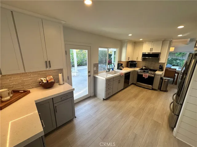16 Holly Street, Irvine, California 92612