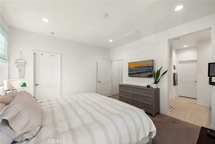 101 Fable, Irvine, California 92618