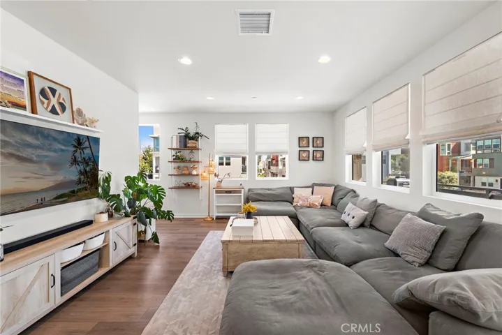 101 Fable, Irvine, California 92618