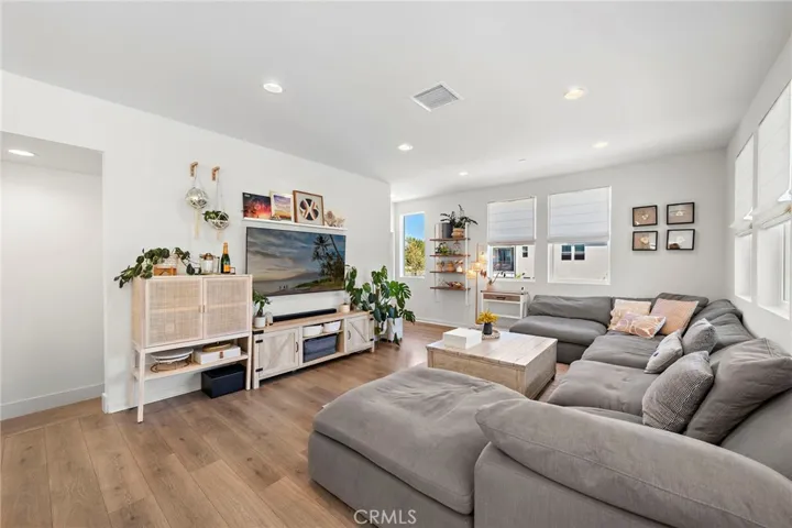 101 Fable, Irvine, California 92618