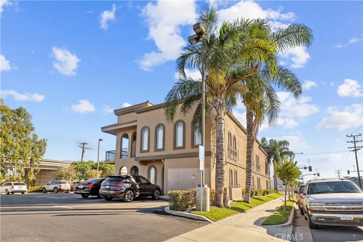 232 E Grand Boulevard, Corona, California 92879