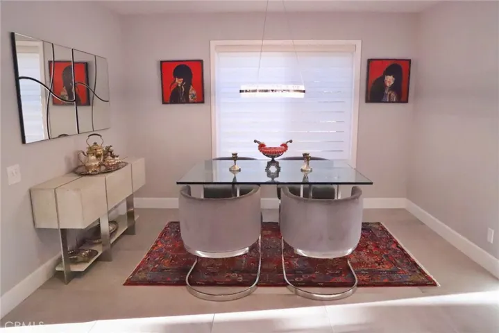 Dining Room (furnished)