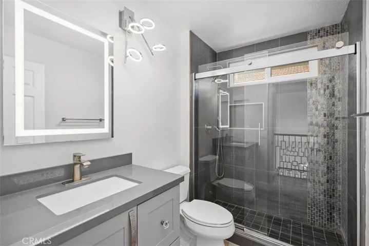 2nd Full Bathroom