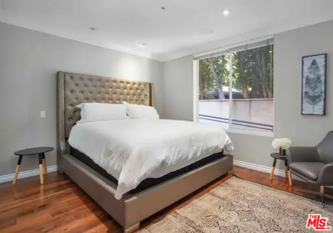 632 N Kings Road 102, West Hollywood, California 90048