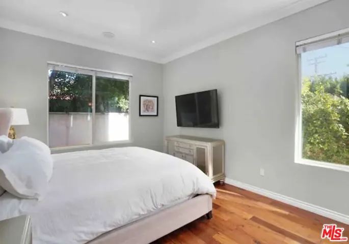 632 N Kings Road 102, West Hollywood, California 90048