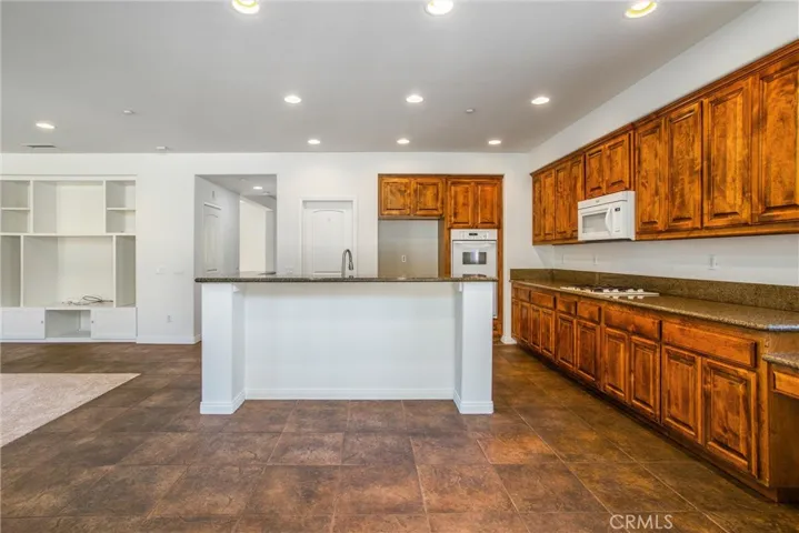 28950 Horner Lane, Highland, California 92346
