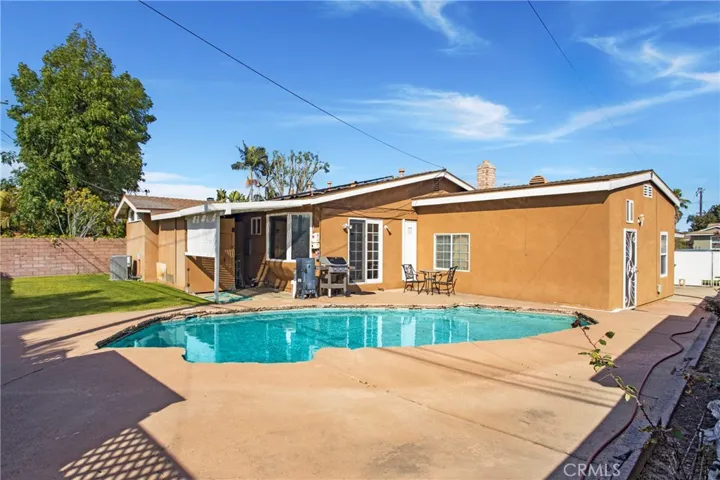 3019 Fernheath Lane, Costa Mesa, California 92626