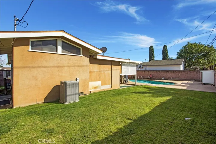 3019 Fernheath Lane, Costa Mesa, California 92626