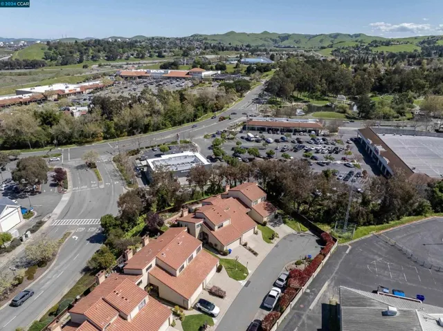 35 Sapphire Ct., Hercules, California 94547