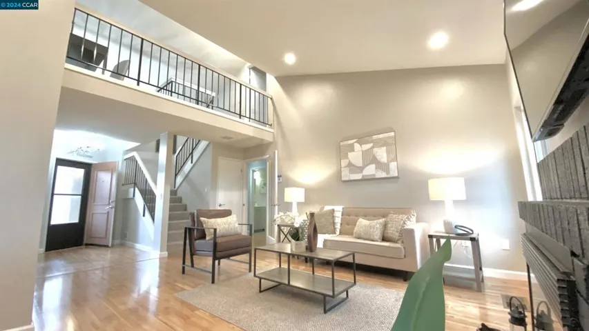 35 Sapphire Ct., Hercules, California 94547