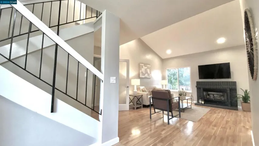 35 Sapphire Ct., Hercules, California 94547