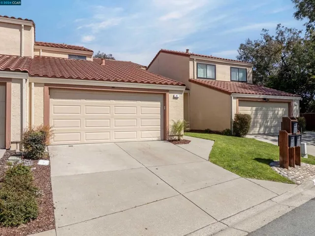 35 Sapphire Ct., Hercules, California 94547