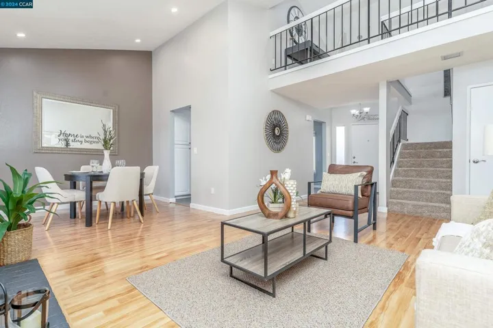 35 Sapphire Ct., Hercules, California 94547
