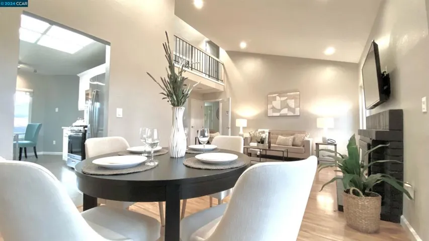 35 Sapphire Ct., Hercules, California 94547