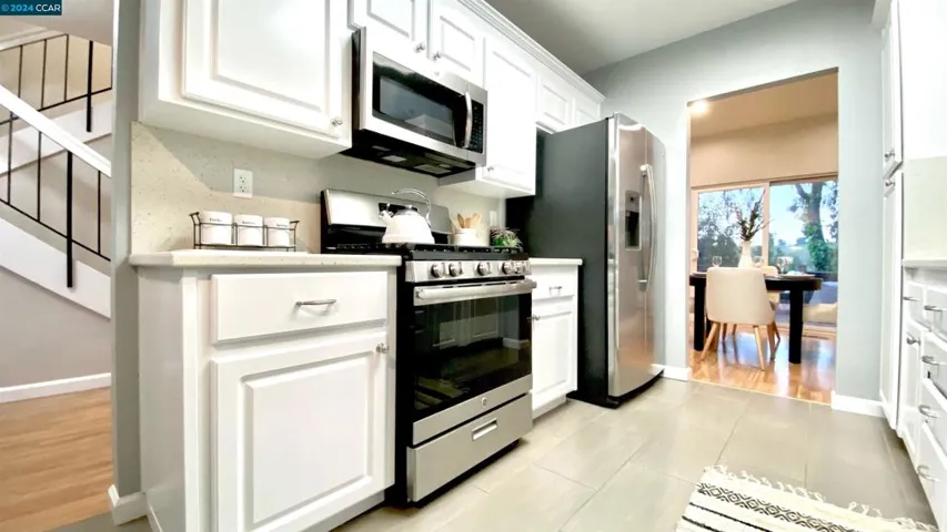 35 Sapphire Ct., Hercules, California 94547