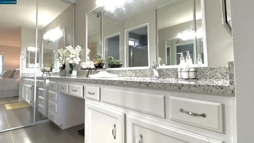 35 Sapphire Ct., Hercules, California 94547