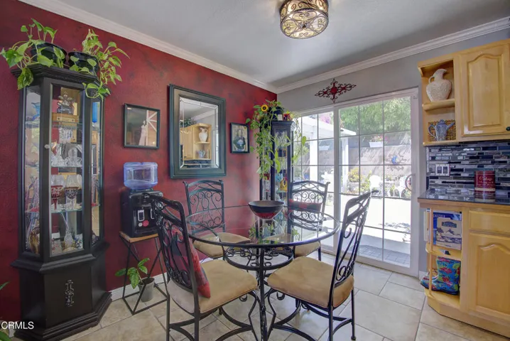 Dining areaopens to rear yard